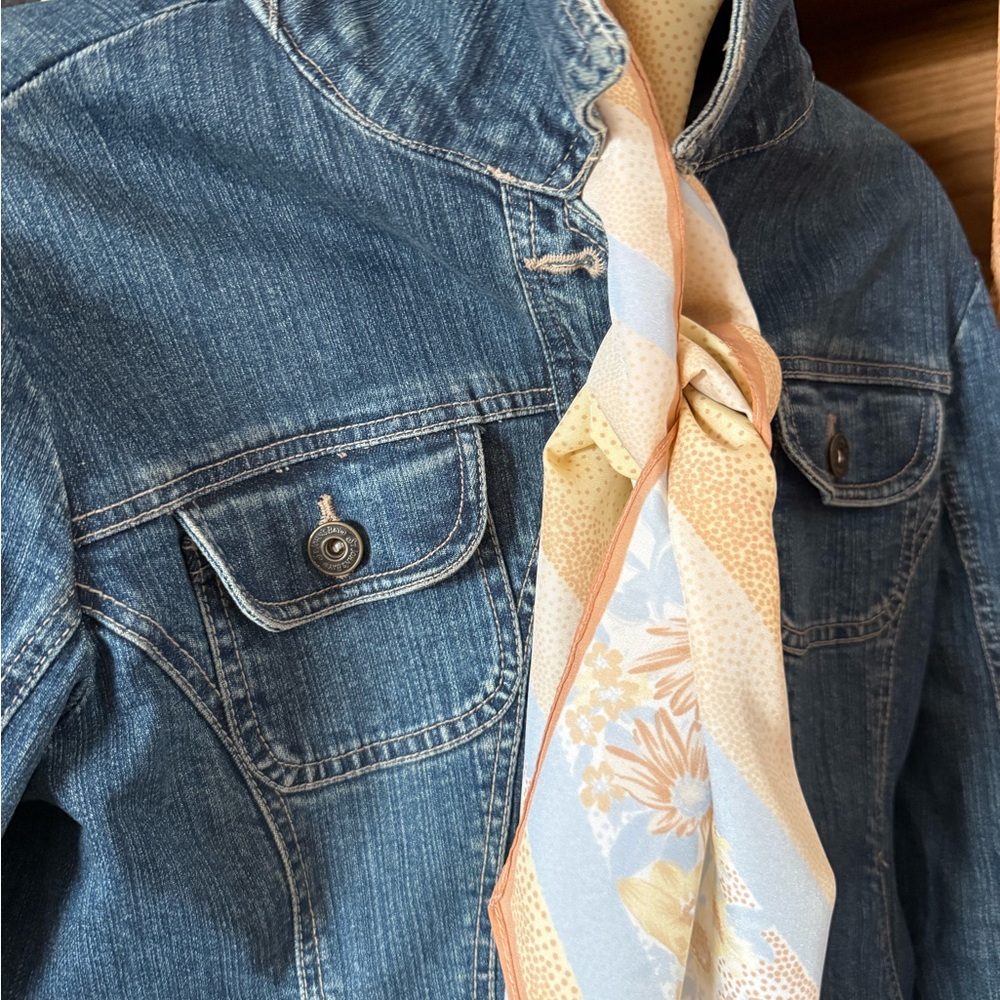 Italian Made Floral Patterned Scarf